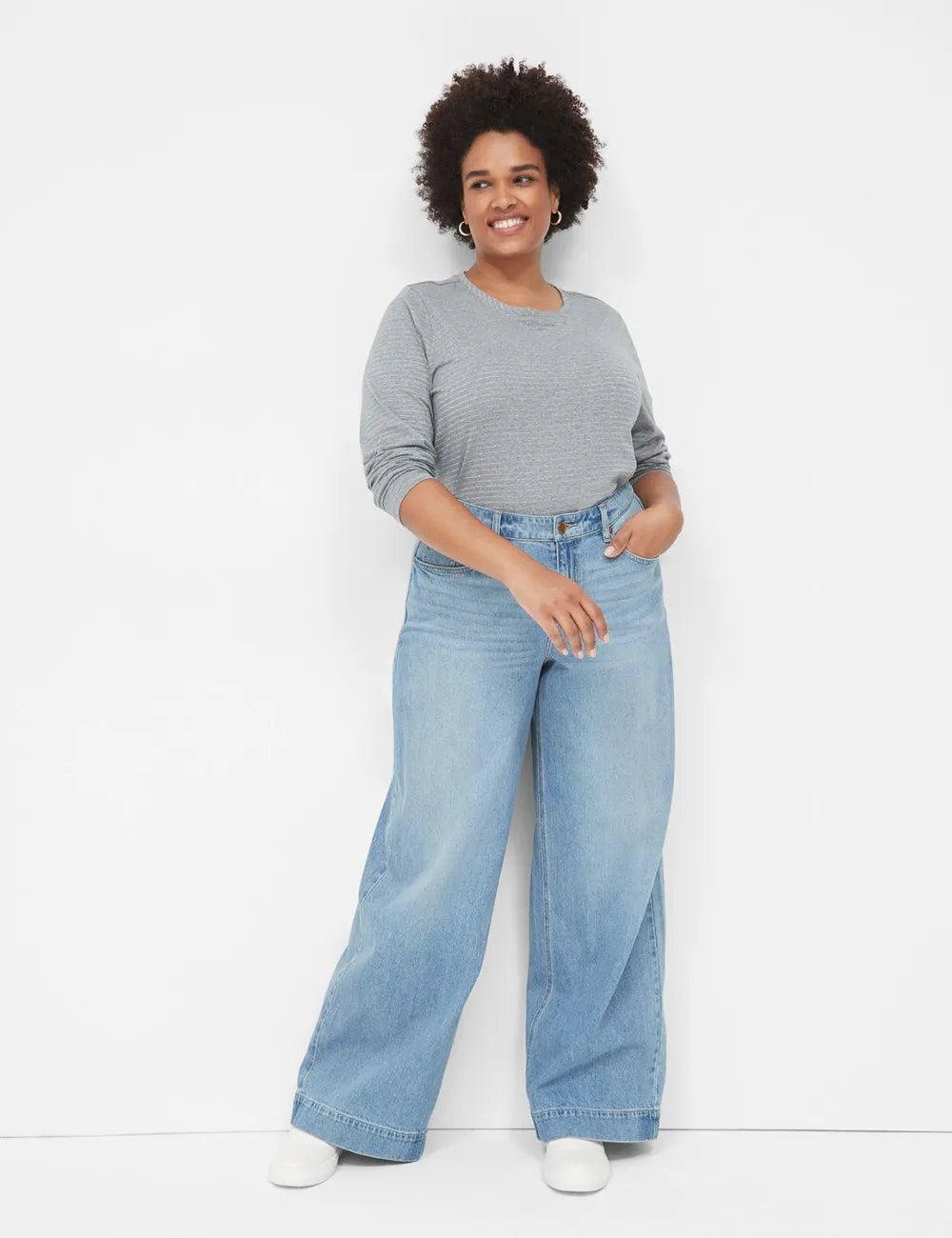 Signature Fit Wide Leg Jean