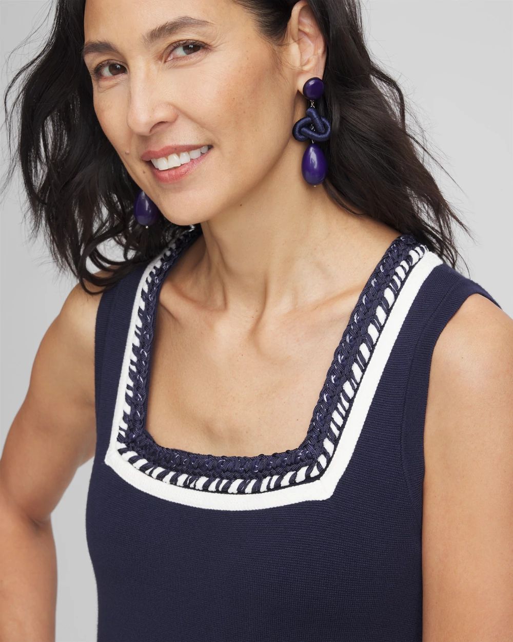 Contrast-Trim Lady Tank