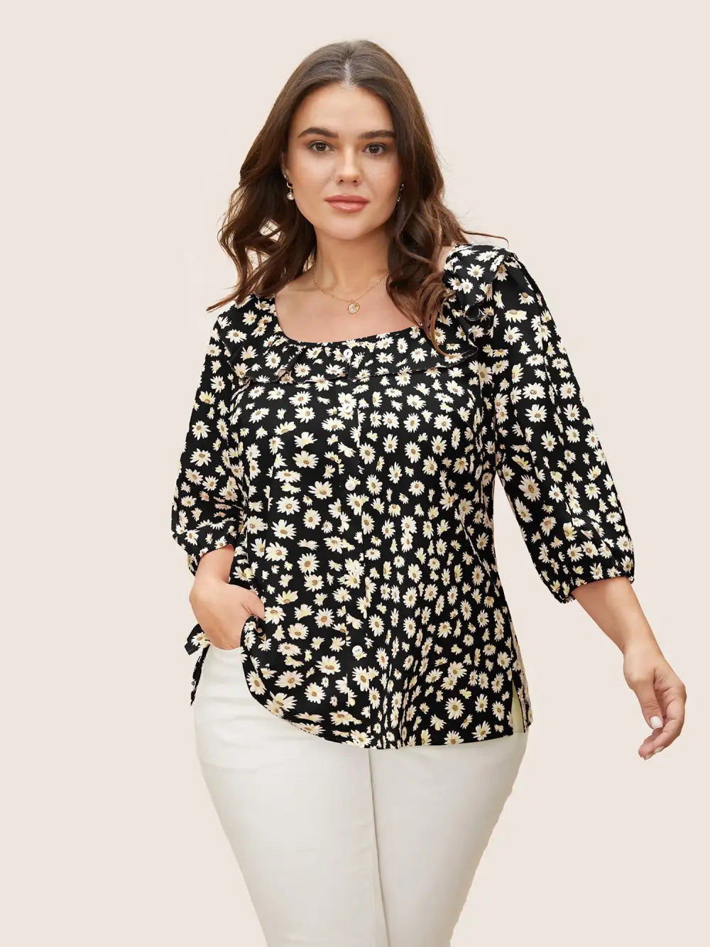 Daisy Patterned Ruffled Collar Blouse