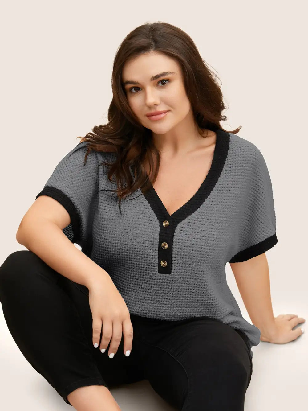 V Neck Contrast Button Detail Knit T-Shirt