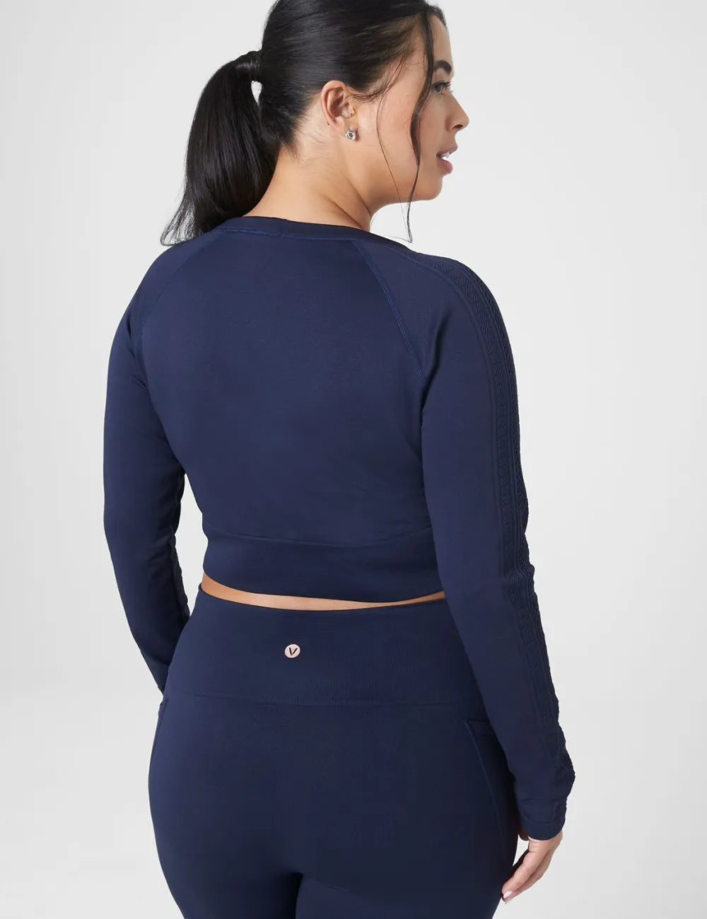 LIVI Seamless Fitted Sleeve-Detail Crop Tee