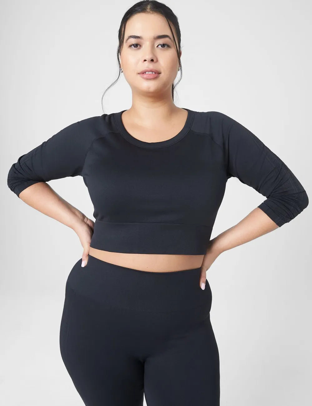 LIVI Seamless Fitted Sleeve-Detail Crop Tee