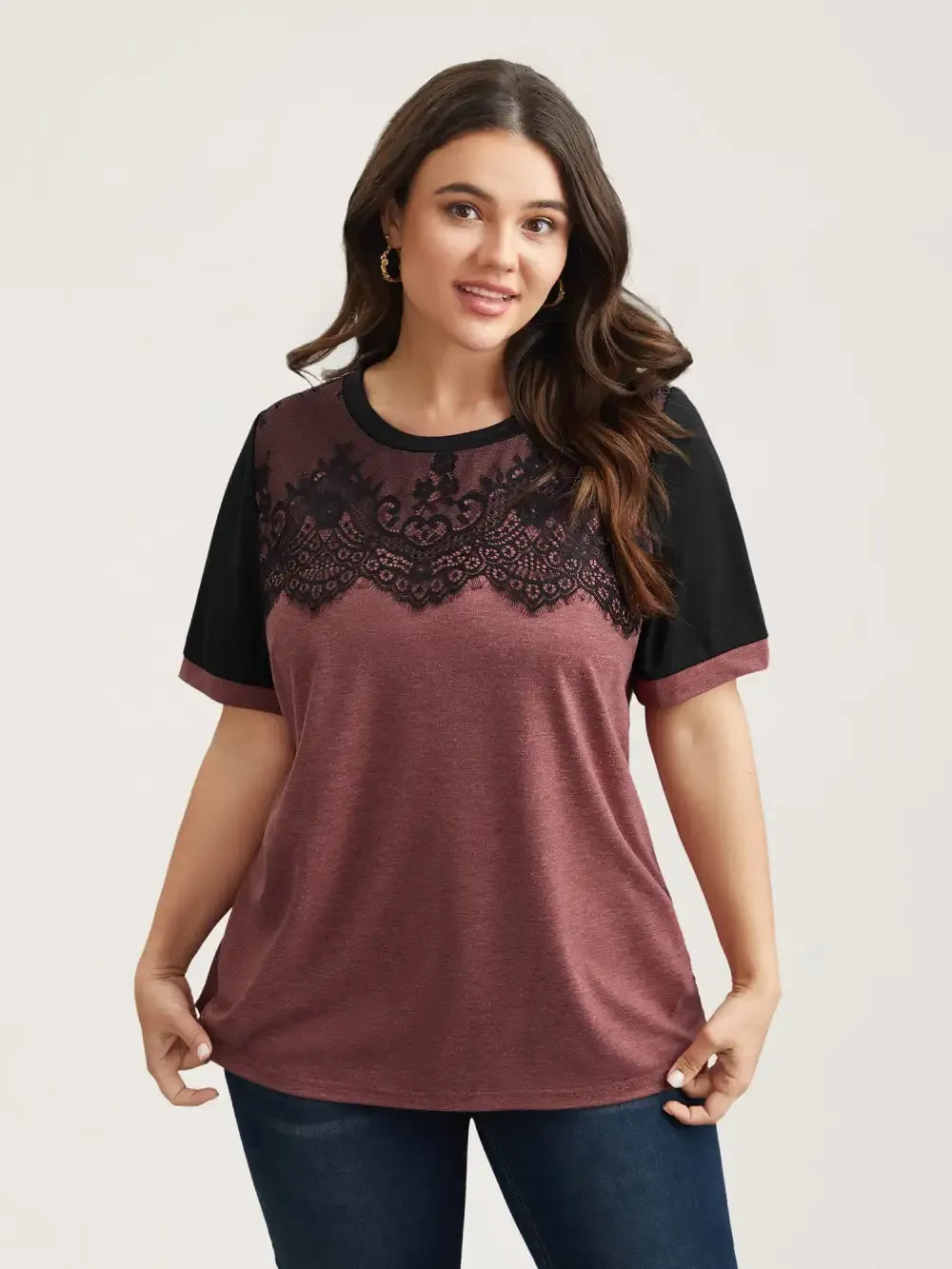 Stretchy Scalloped Lace Color Contrast T-Shirt