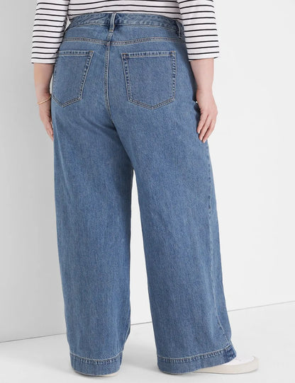 Signature Fit Wide Leg Jean