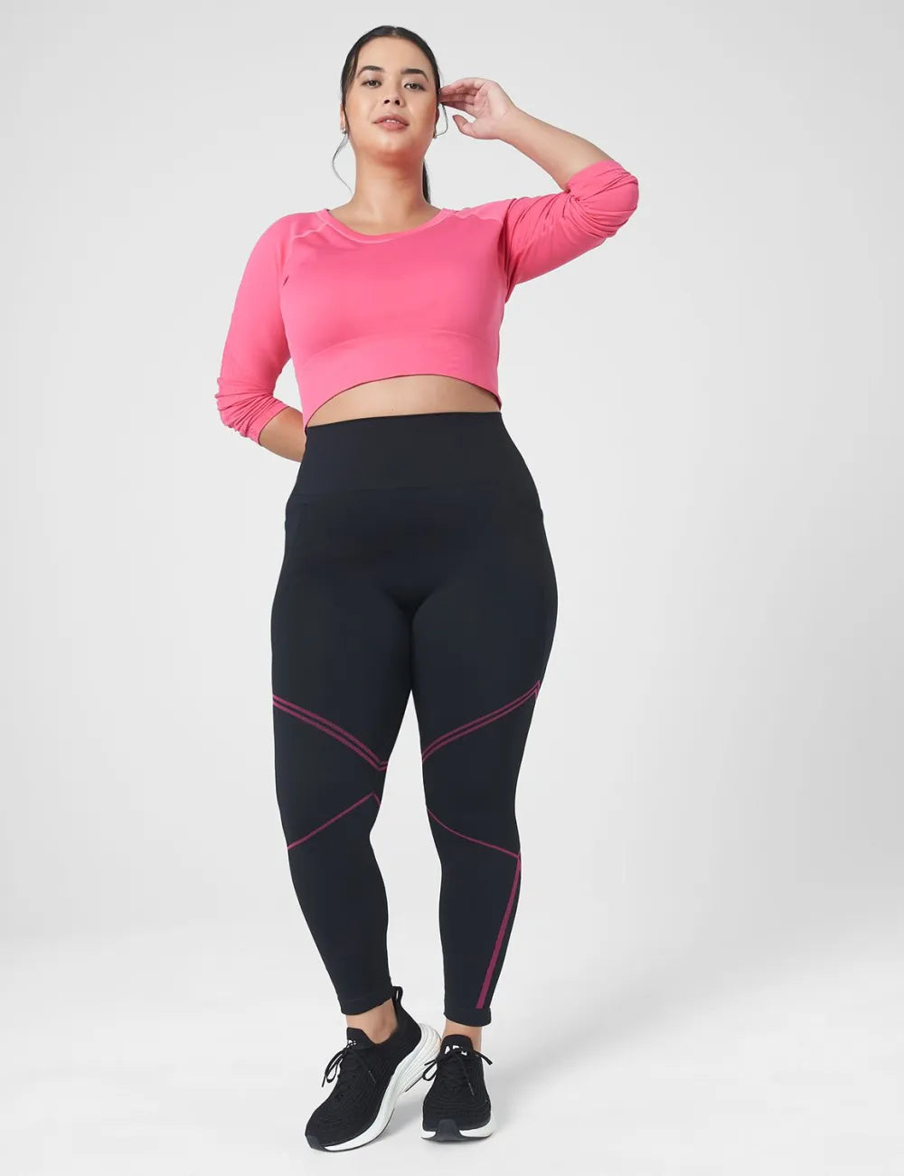LIVI Seamless Fitted Sleeve-Detail Crop Tee