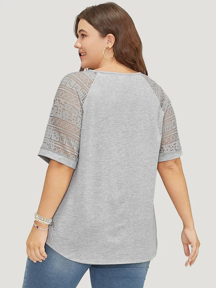 Solid Pocket Contrast Lace Raglan Sleeve Arc Hem T-shirt