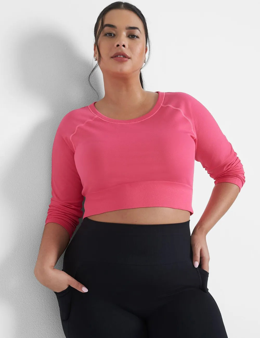 LIVI Seamless Fitted Sleeve-Detail Crop Tee