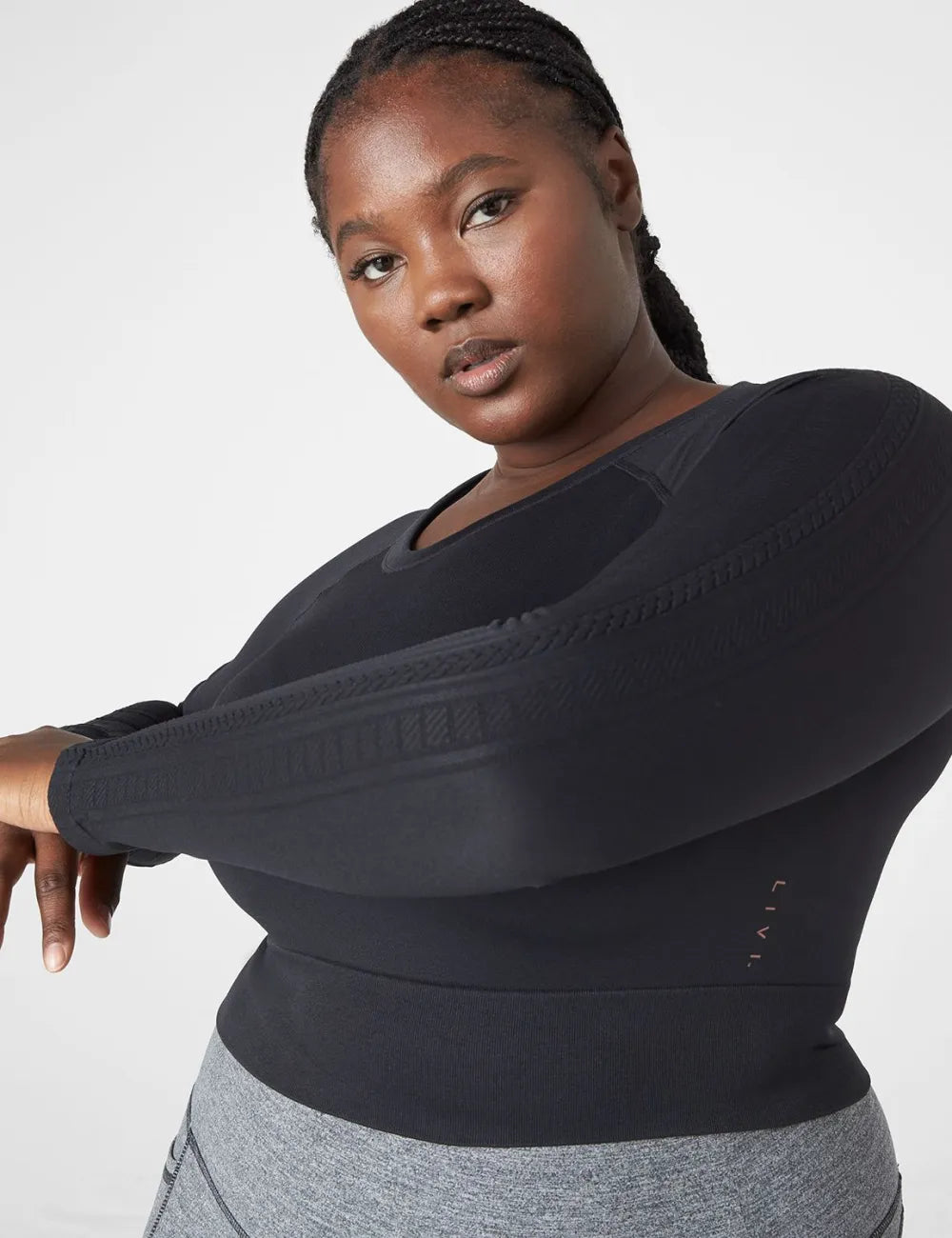 LIVI Seamless Fitted Sleeve-Detail Crop Tee