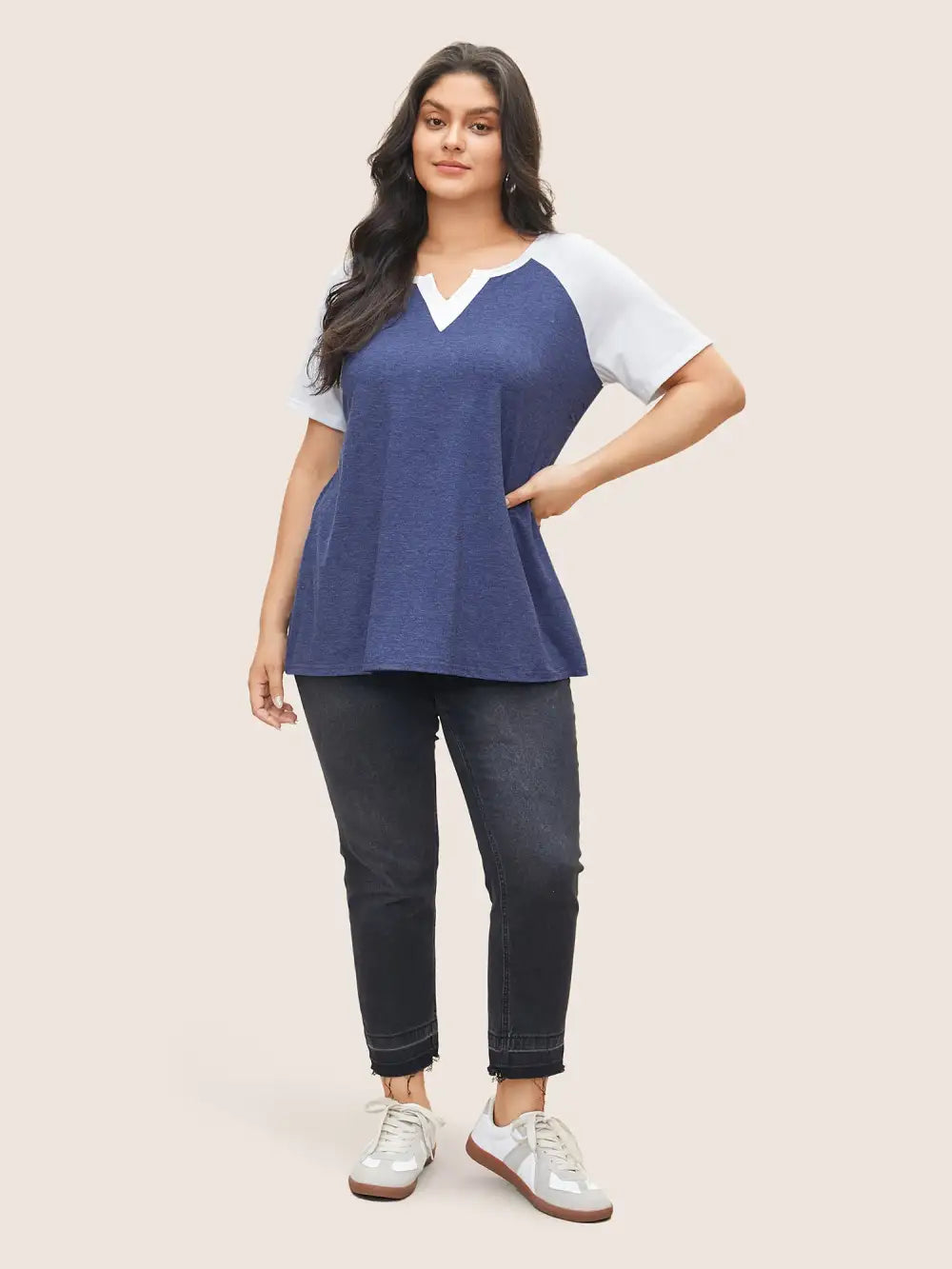 Colorblock Contrast Notched Raglan Sleeve T-Shirt