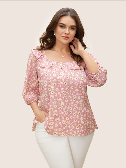 Daisy Patterned Ruffled Collar Blouse