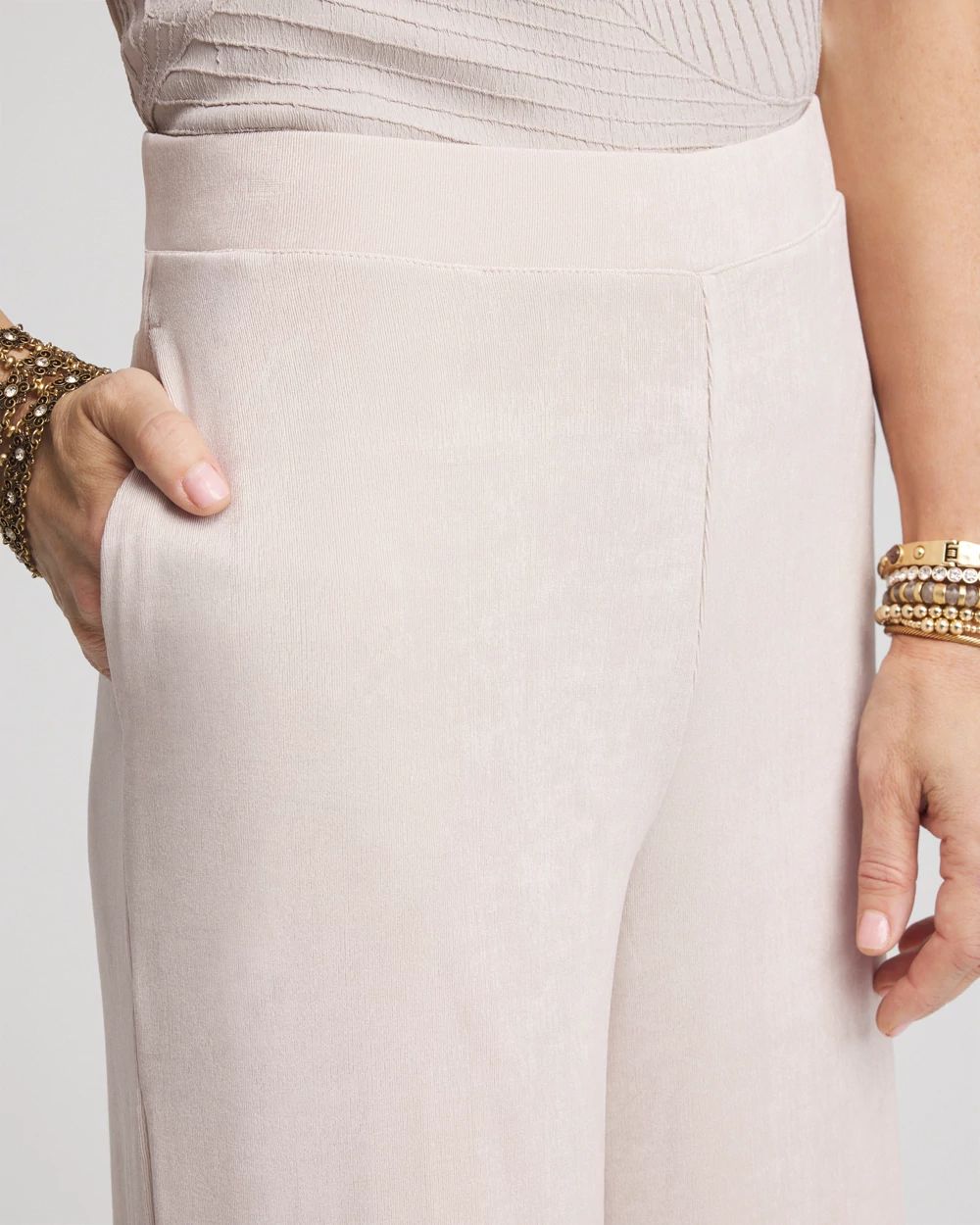 TravelersTM Wide Leg Pocket Cropped Pants