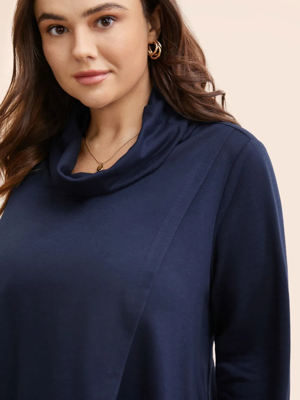 Plain Wrap Hem Turtleneck Sweatshirt