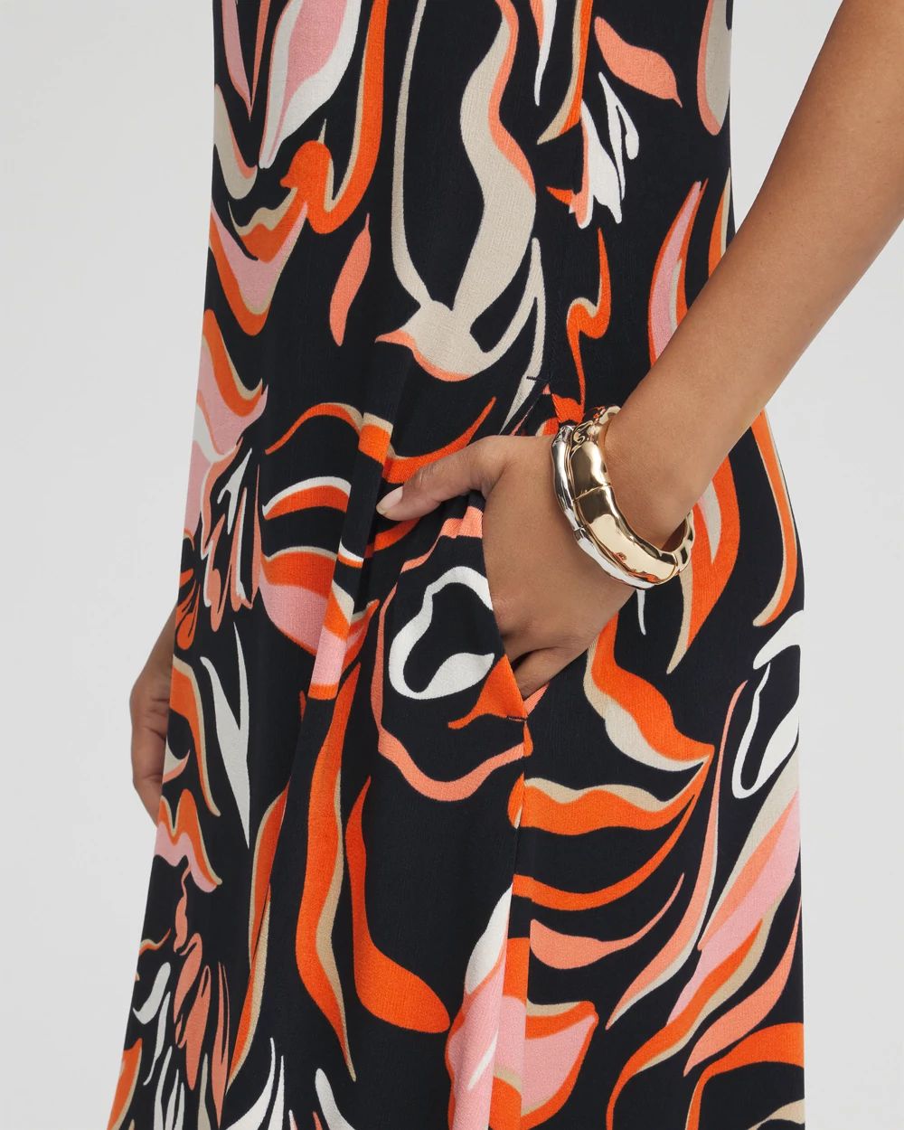 TravelersTM Floral V-Back Maxi Dress