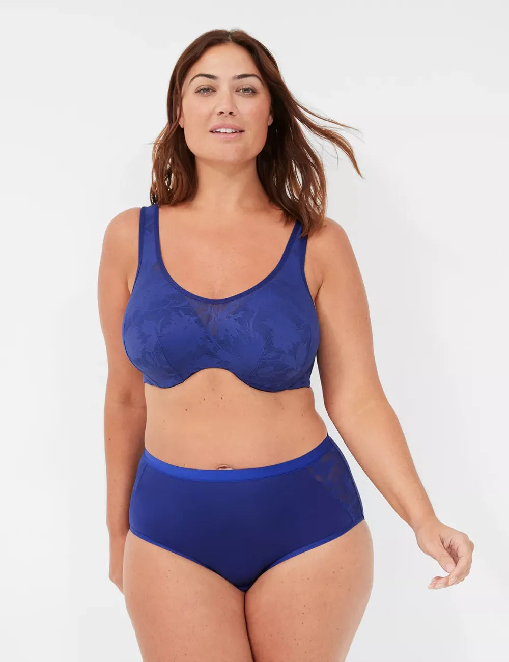 Smooth Full Coverage Bra With Lace Overlay