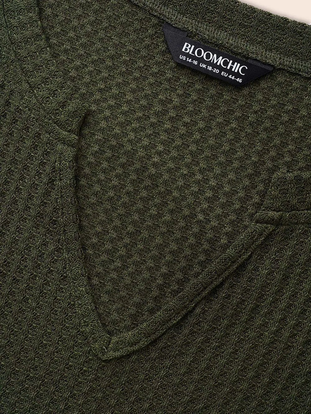 Notched Waffle Knit Patchwork Contrast T-Shirt