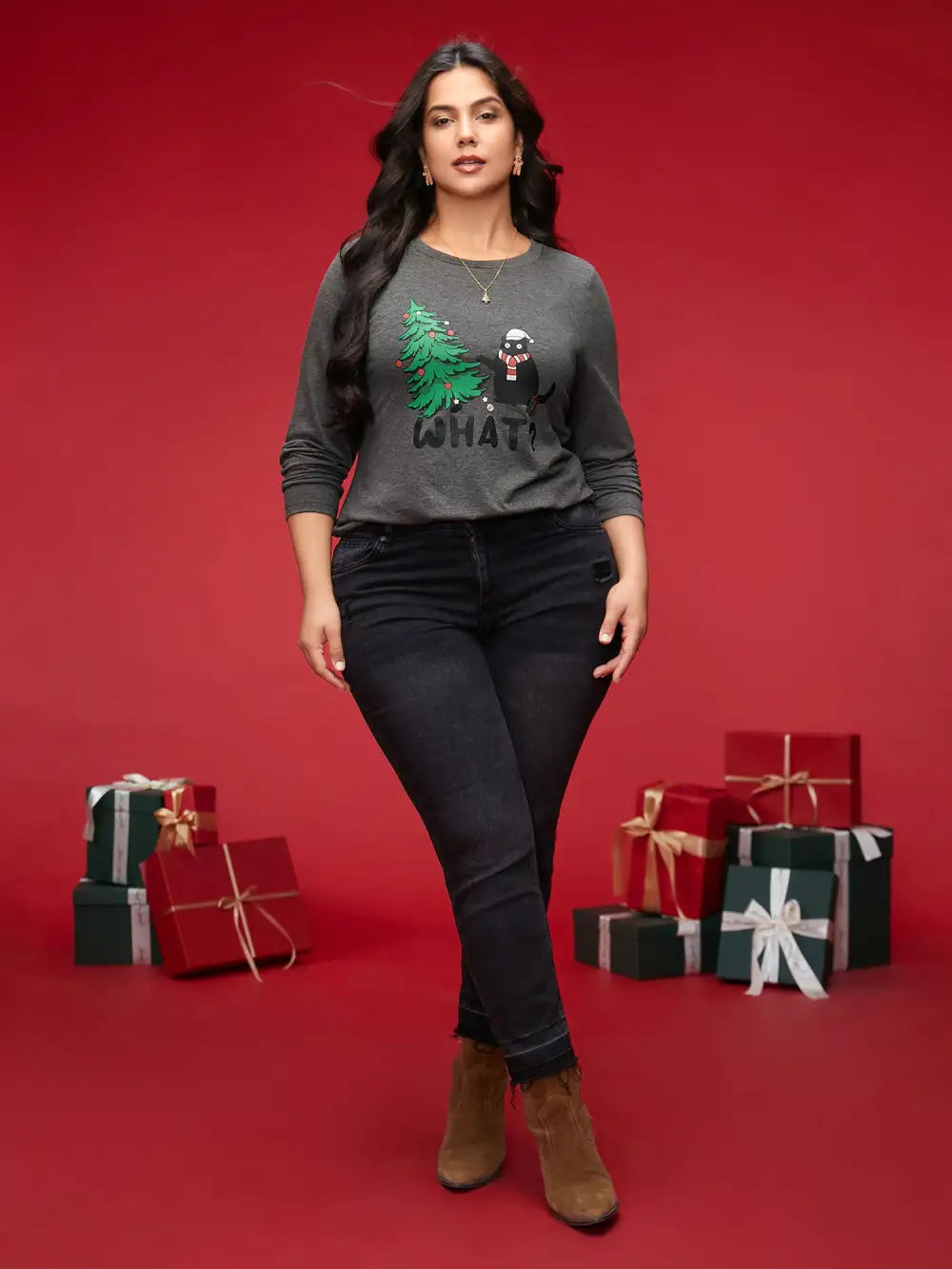 Festive Cat And Tree Printed Slim-Fit Tee