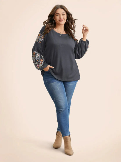 Waffle Knit Floral Embroidered Lantern Sleeve T-Shirt