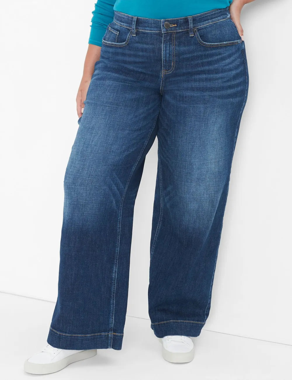 Signature Fit Wide Leg Jean