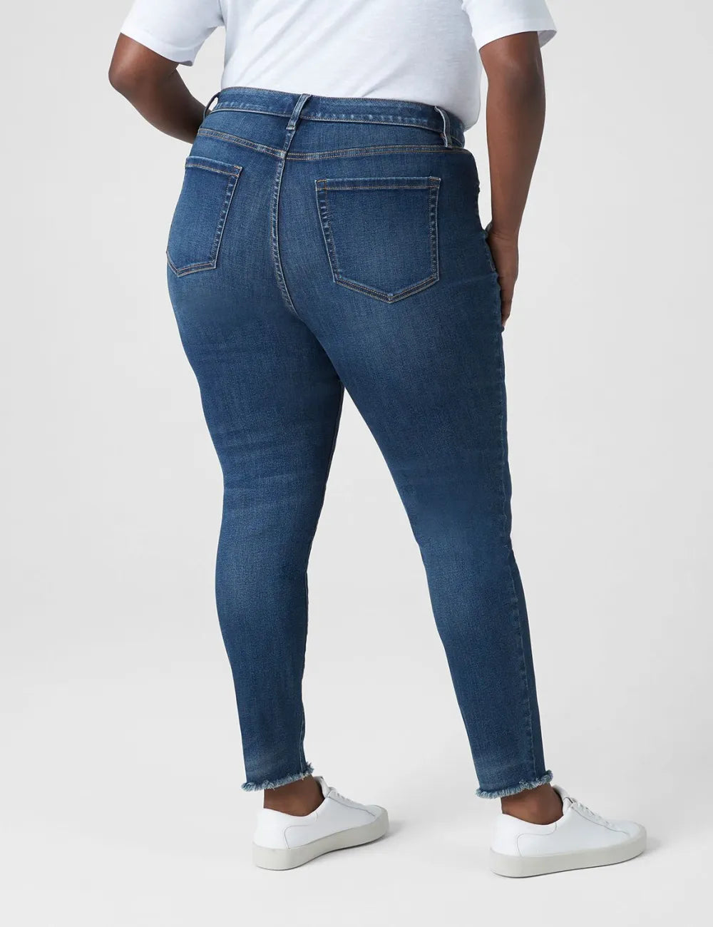 Signature Fit Skinny Jean - Destructed & Fray Hem