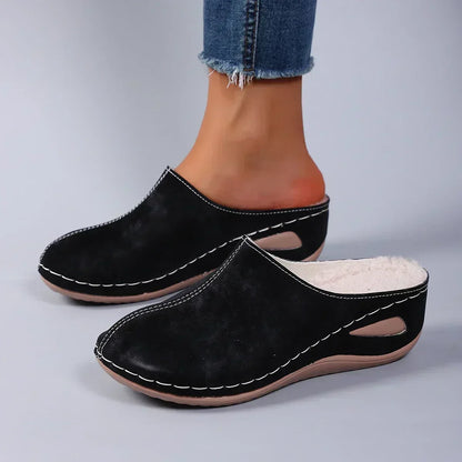 Arisca - Plush Slip-On Slippers